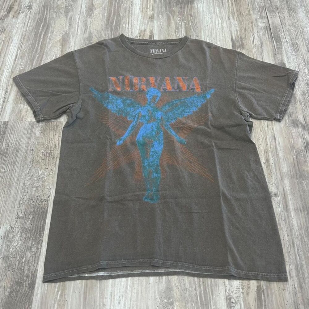Nirvana Men's 90s grunge alt rock faded charcoal gray graphic band tee